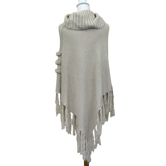 La Moda cable knit poncho, faux fur trim, one size, layering, bohemian, artsy - Picture 2 of 5